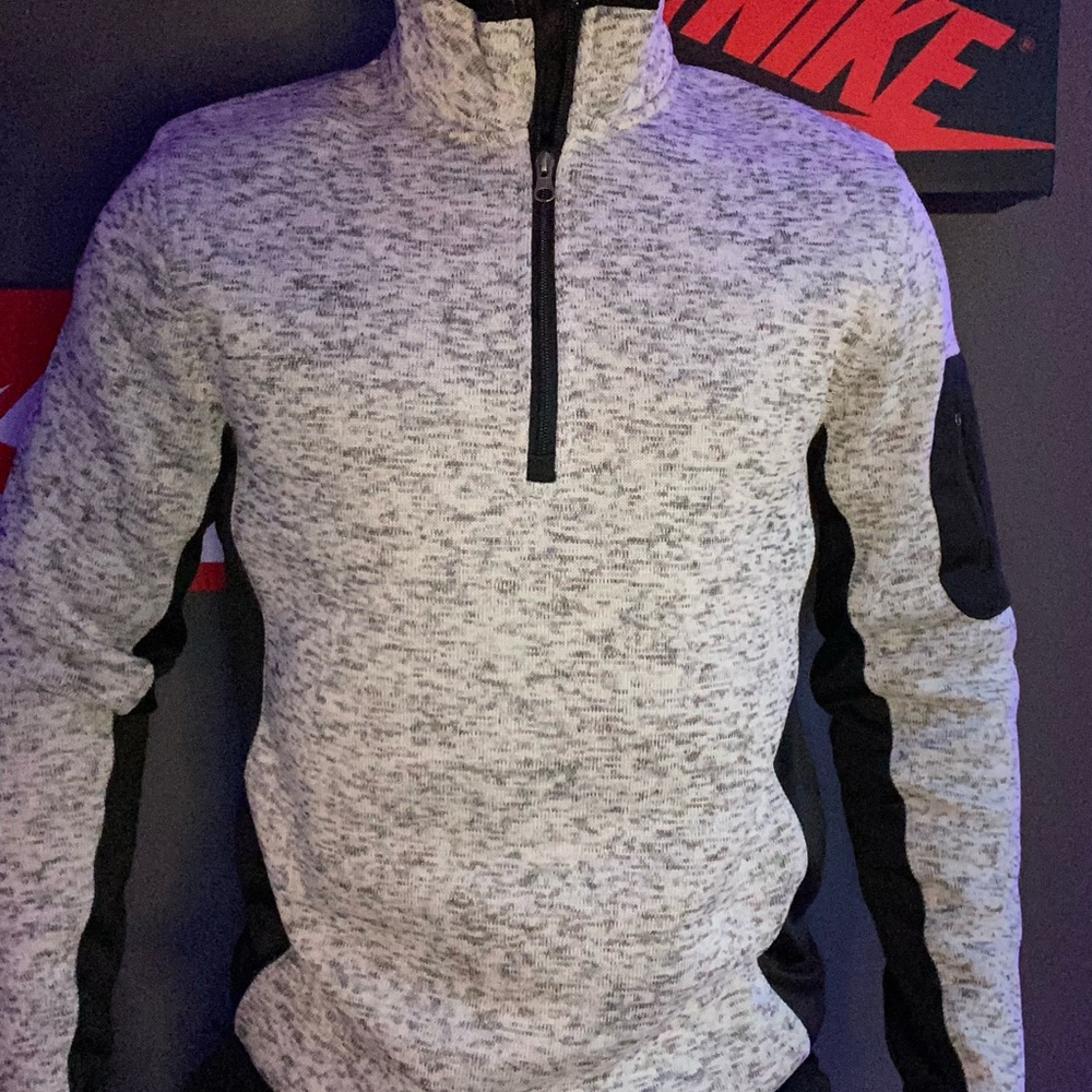 Beverly Hills Polo Club men’s quarter zip sweater